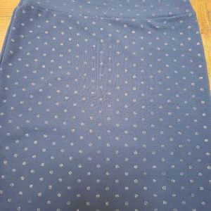 Lularoe Cassie! 96% spun polyester/4% spandex